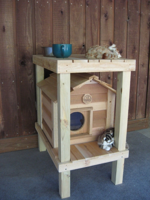 17 Inch Cedar Cat House With Platform And Loft Catsplay Superstore