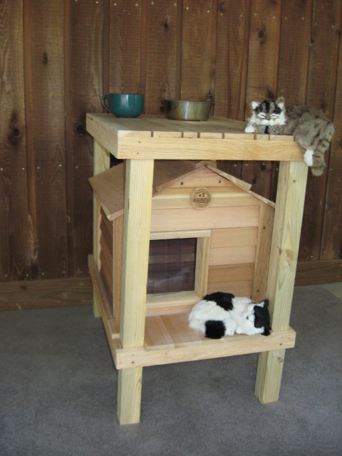 20 Inch Cedar Cat House With Platform Loft Catsplay Superstore