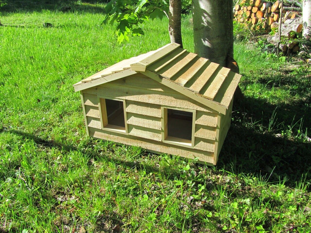 Small Duplex Cedar Insulated Double Decker Cat House - Catsplay Superstore